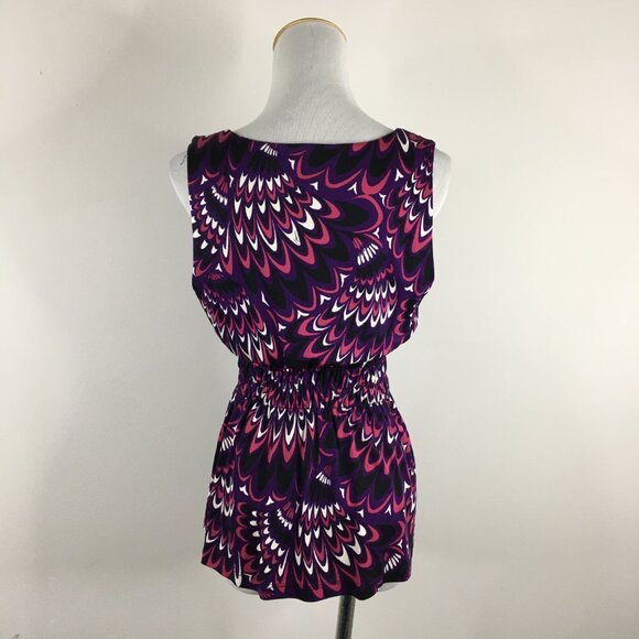 TRINA TURK Low V Neck MultiColor Logo Print 100% Silk Shirred Waist V Neck Top - Picture 8 of 8